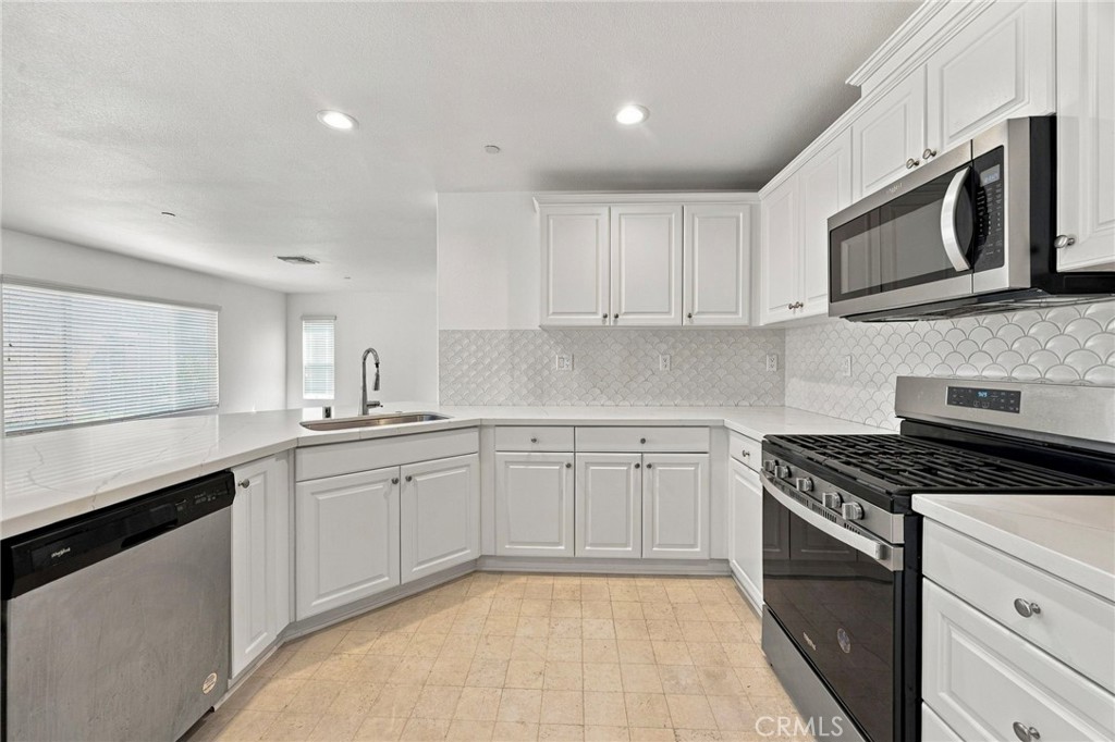 7726 Terra Mnr Street Riverside, CA 92507 - Photo 7 of 27 Gallery Image 7