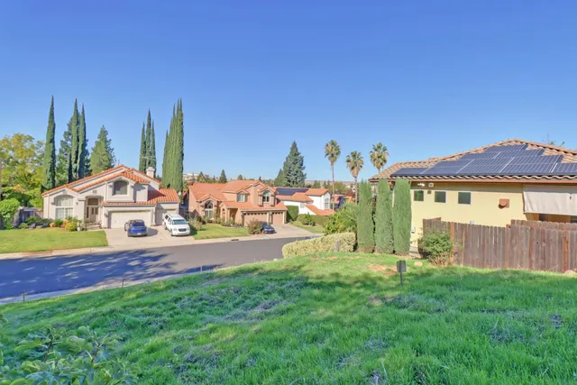 $299,999 | 3645 Amethyst Drive, Rocklin, CA 95677