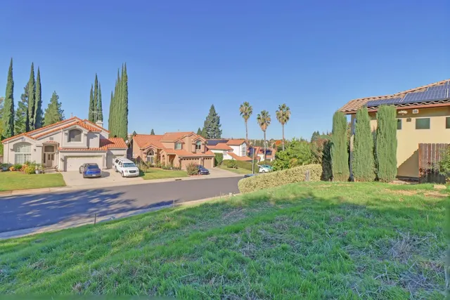 $299,999 | 3645 Amethyst Drive, Rocklin, CA 95677