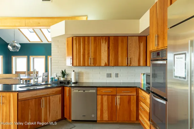 $1,975,000 | 69 Cedar Pond Lane, Chester, NY 10918