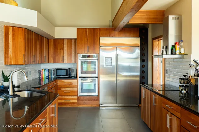 $1,975,000 | 69 Cedar Pond Lane, Chester, NY 10918