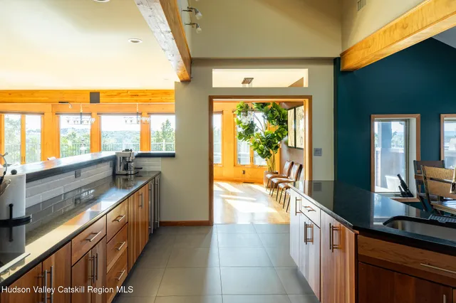 $1,975,000 | 69 Cedar Pond Lane, Chester, NY 10918