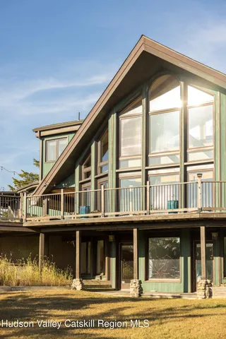 $1,975,000 | 69 Cedar Pond Lane, Chester, NY 10918