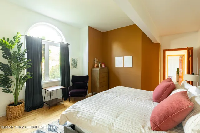 $1,975,000 | 69 Cedar Pond Lane, Chester, NY 10918