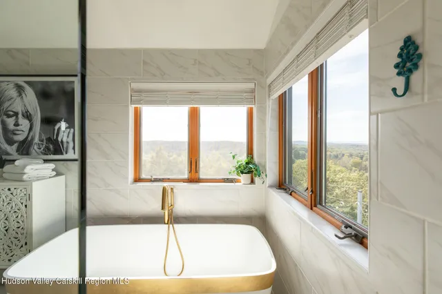 $1,975,000 | 69 Cedar Pond Lane, Chester, NY 10918