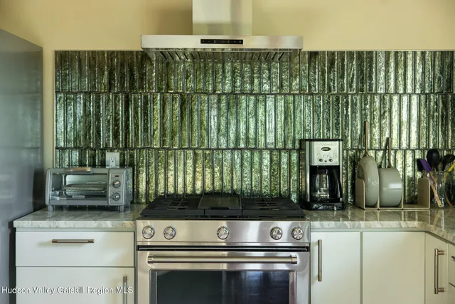 $1,975,000 | 69 Cedar Pond Lane, Chester, NY 10918