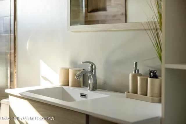 $1,975,000 | 69 Cedar Pond Lane, Chester, NY 10918