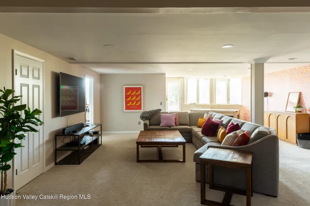 $1,975,000 | 69 Cedar Pond Lane, Chester, NY 10918