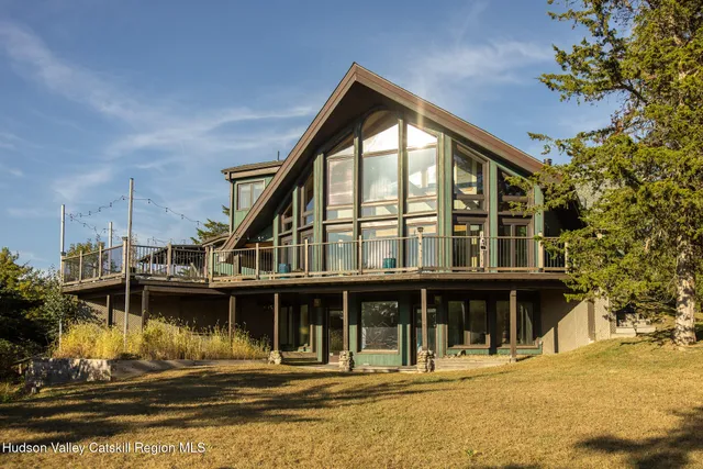 $1,975,000 | 69 Cedar Pond Lane, Chester, NY 10918