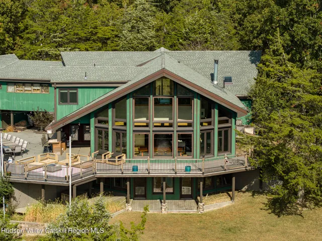 $1,975,000 | 69 Cedar Pond Lane, Chester, NY 10918