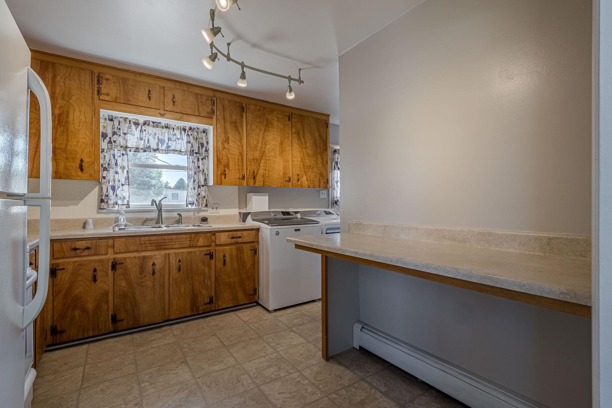 182 Edlun Road Grand Junction, CO 81503 - Photo 8 of 40 Gallery Image 8