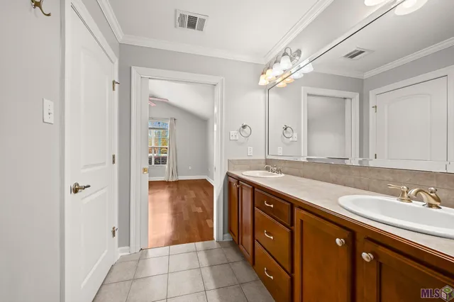 $290,000 | 7111 Village Charmant Saint George La, Unit 55, Baton Rouge, LA 70809