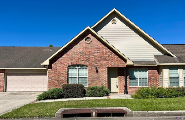 $290,000 | 7111 Village Charmant Saint George La, Unit 55, Baton Rouge, LA 70809