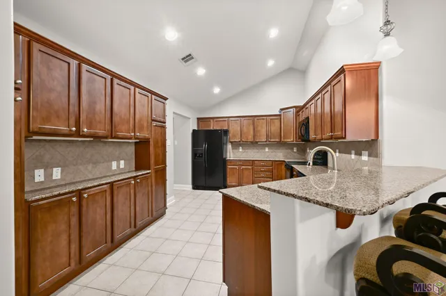 $290,000 | 7111 Village Charmant Saint George La, Unit 55, Baton Rouge, LA 70809