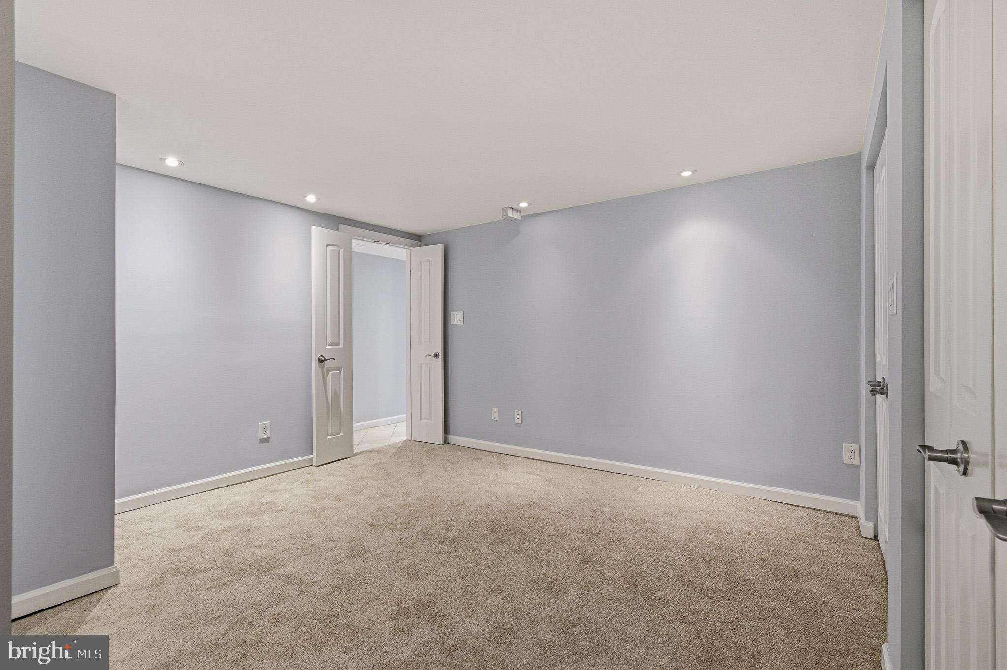 2117 S Street Northwest Washington, DC 20008 - Photo 56 of 63 a view of an empty room