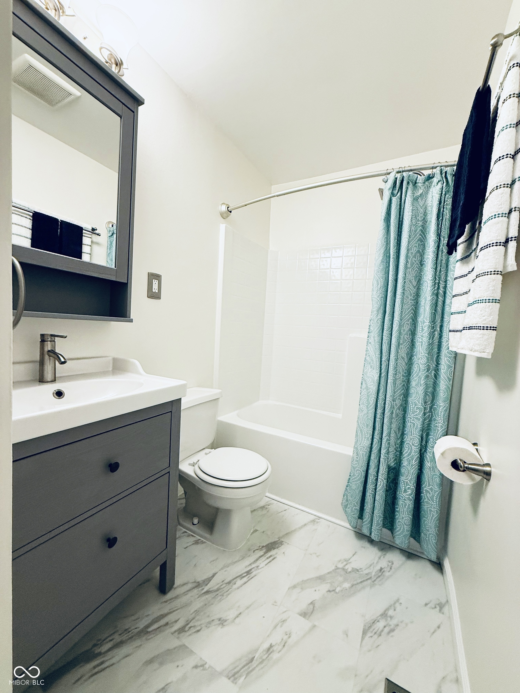 66 North Devon Avenue Indianapolis, IN 46219 - Photo 17 of 18