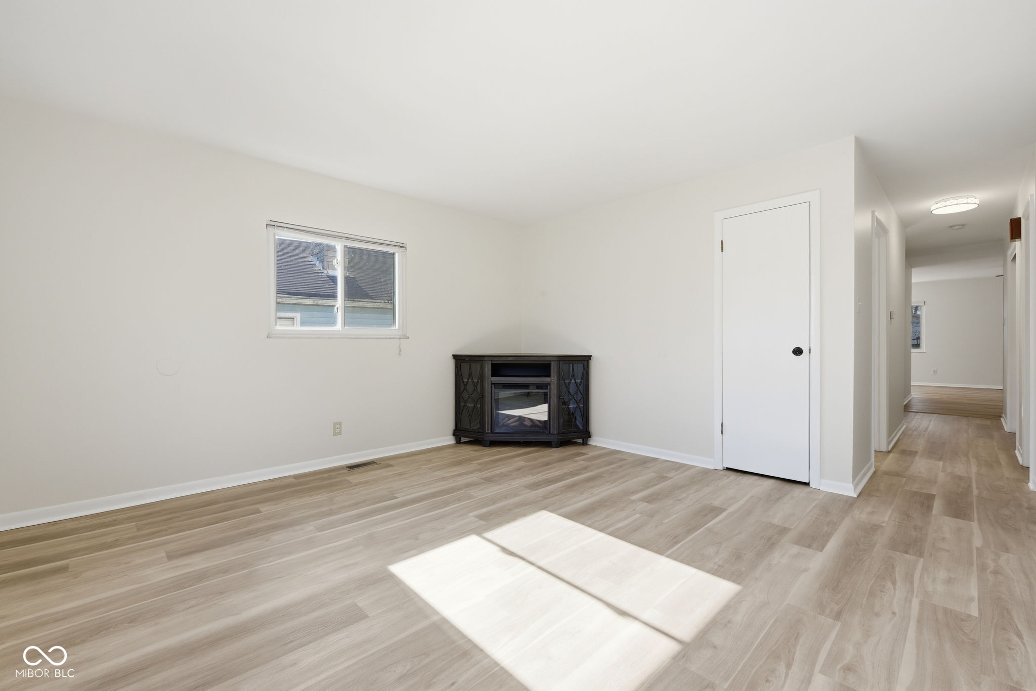 66 North Devon Avenue Indianapolis, IN 46219 - Photo 9 of 18