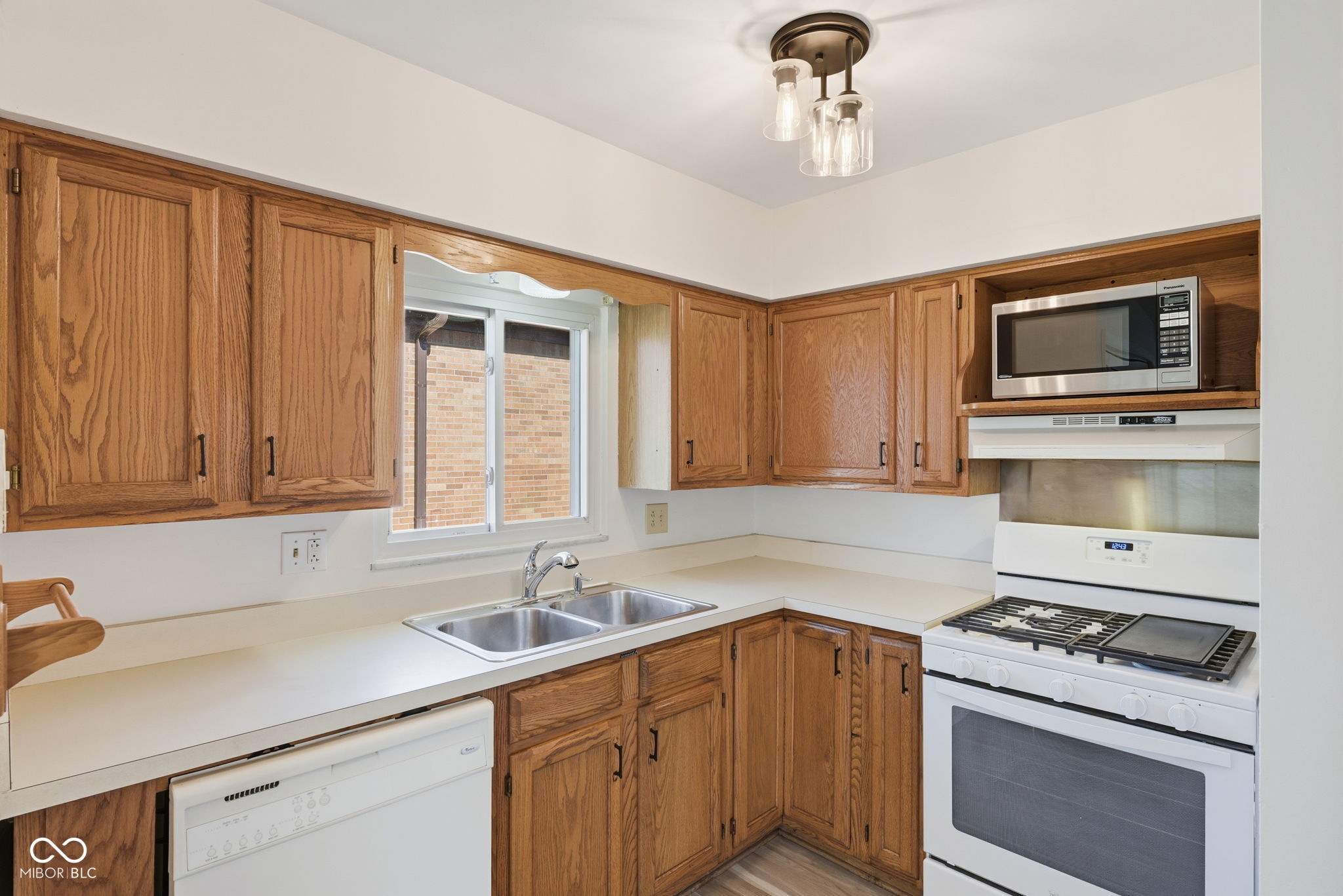 66 North Devon Avenue Indianapolis, IN 46219 - Photo 10 of 18