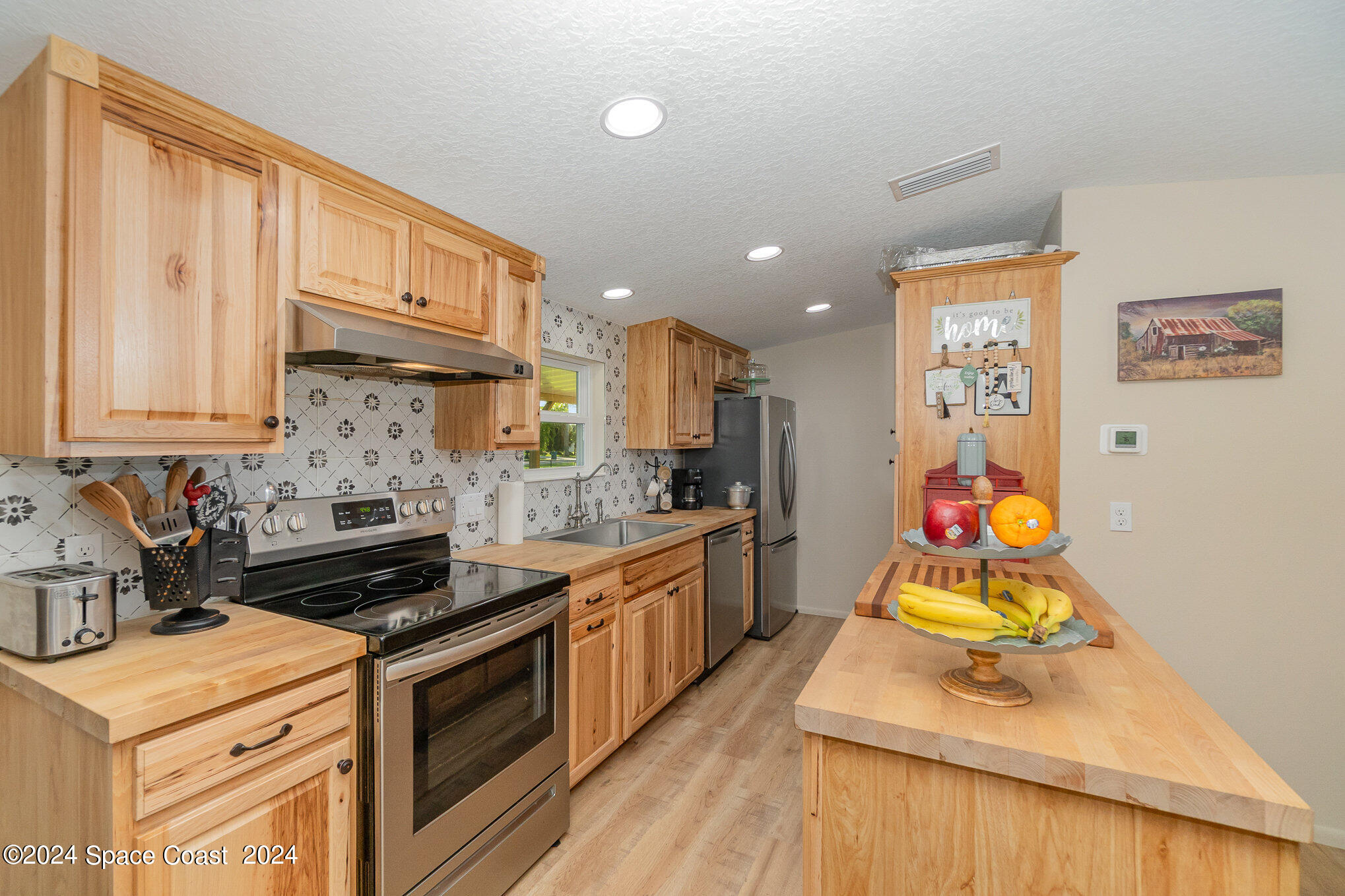 8110 Pine Ridge Trail Sebastian, FL 32976 - Photo 10 of 33 010_bwm04431-edit