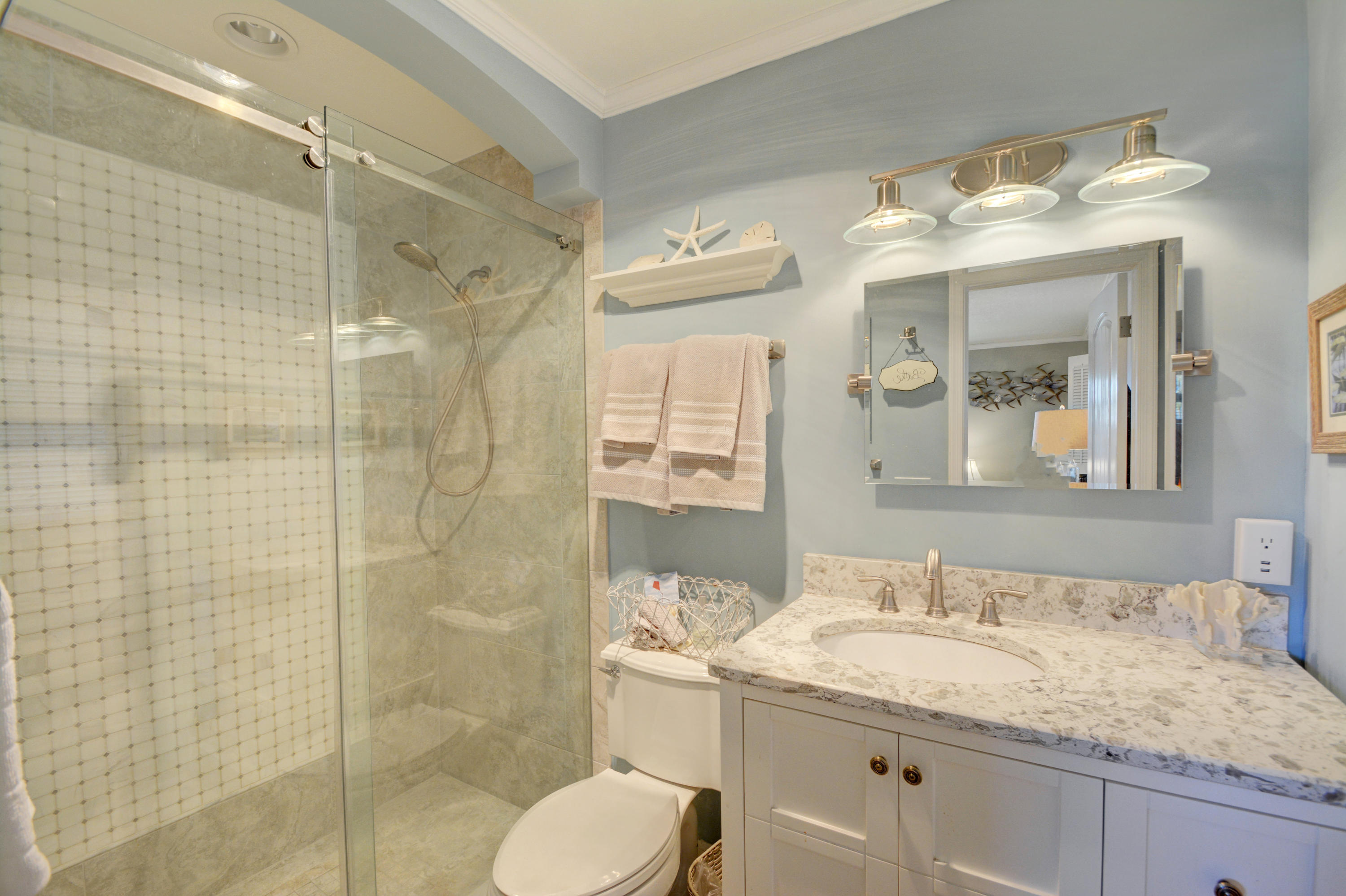 8543 Southeast Seagrape Way Hobe Sound, FL 33455 - Photo 29 of 44 sps_8898_899_900_901_902