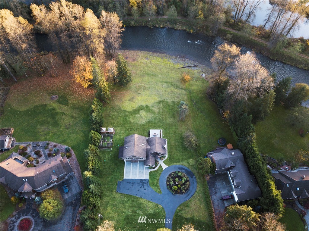16841 Southeast Jones Road Renton, WA 98058 - Photo 2 of 23 Gallery Image 2