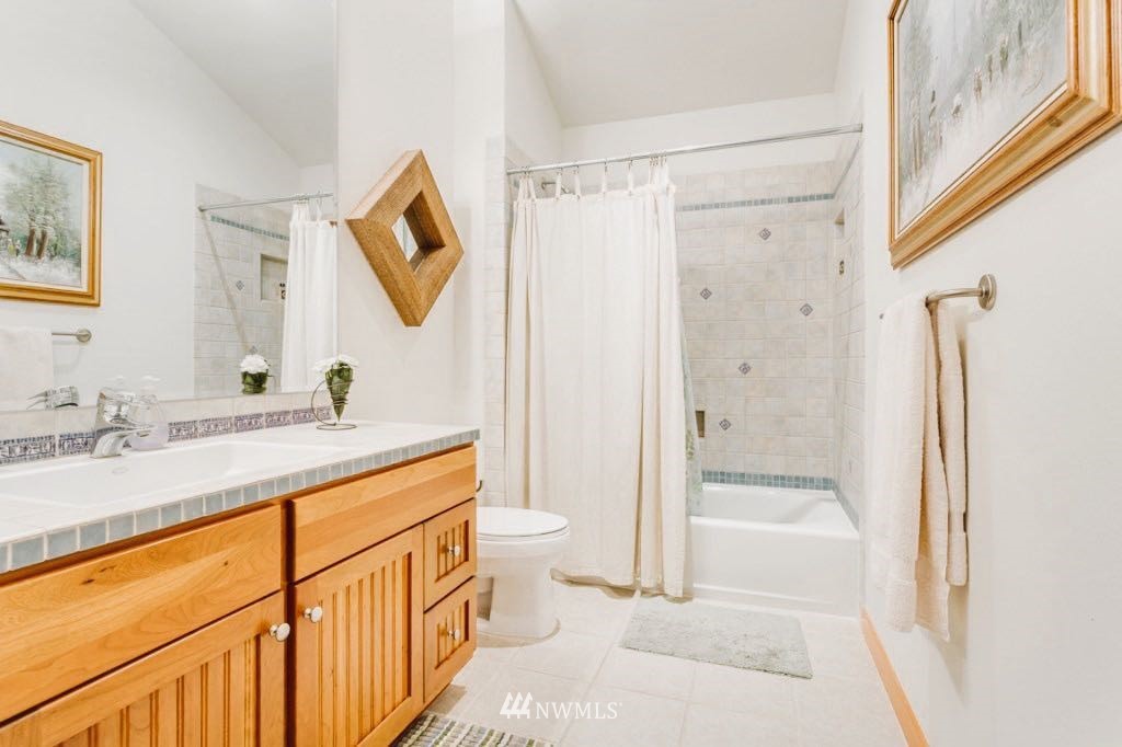 16841 Southeast Jones Road Renton, WA 98058 - Photo 11 of 23 Gallery Image 11
