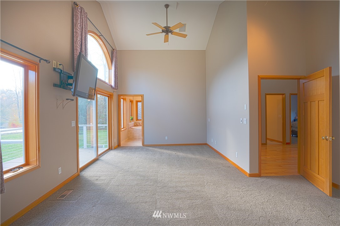 16841 Southeast Jones Road Renton, WA 98058 - Photo 14 of 23 Gallery Image 14