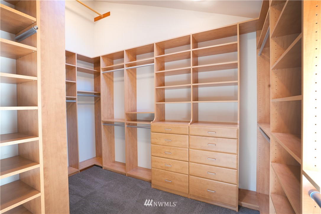 16841 Southeast Jones Road Renton, WA 98058 - Photo 16 of 23 Gallery Image 16