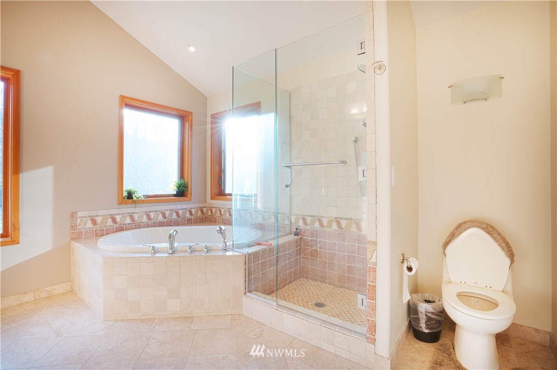 16841 Southeast Jones Road Renton, WA 98058 - Photo 17 of 23 Gallery Image 17