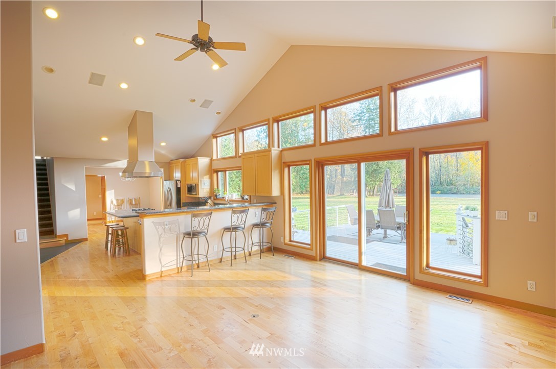 16841 Southeast Jones Road Renton, WA 98058 - Photo 6 of 23 Gallery Image 6