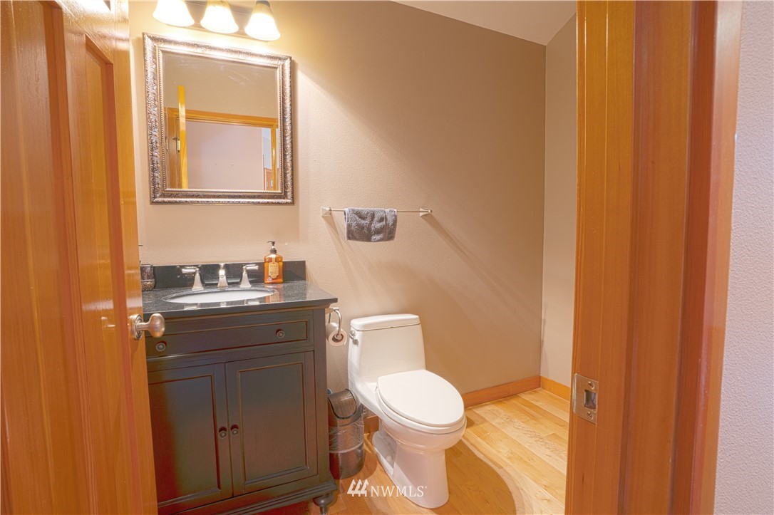 16841 Southeast Jones Road Renton, WA 98058 - Photo 8 of 23 Gallery Image 8