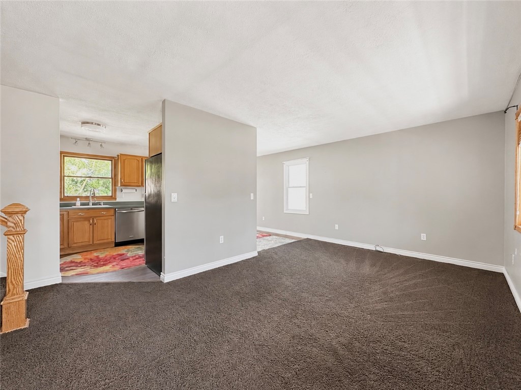 37 High Street Corning, NY 14830 - Photo 6 of 30