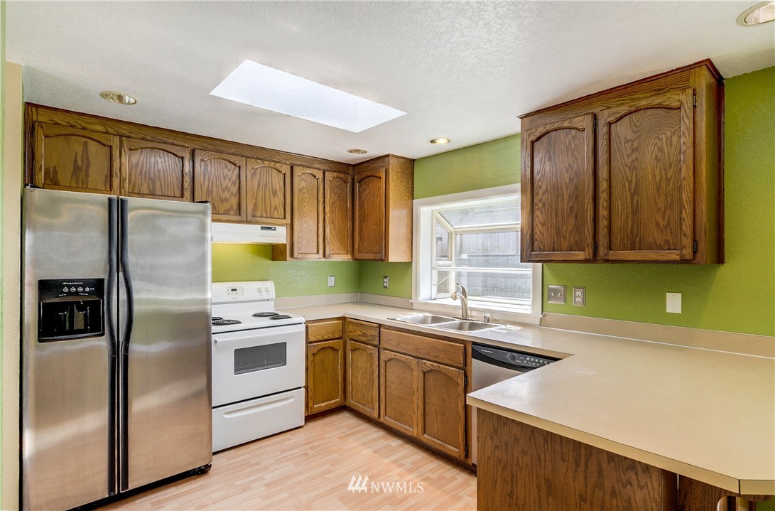1312 183rd Street Southeast Bothell, WA 98012 - Photo 11 of 22