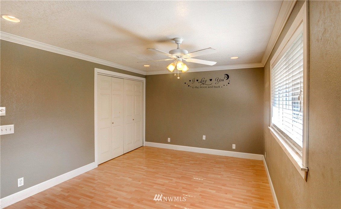 1312 183rd Street Southeast Bothell, WA 98012 - Photo 15 of 22