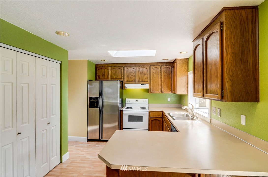 1312 183rd Street Southeast Bothell, WA 98012 - Photo 10 of 22