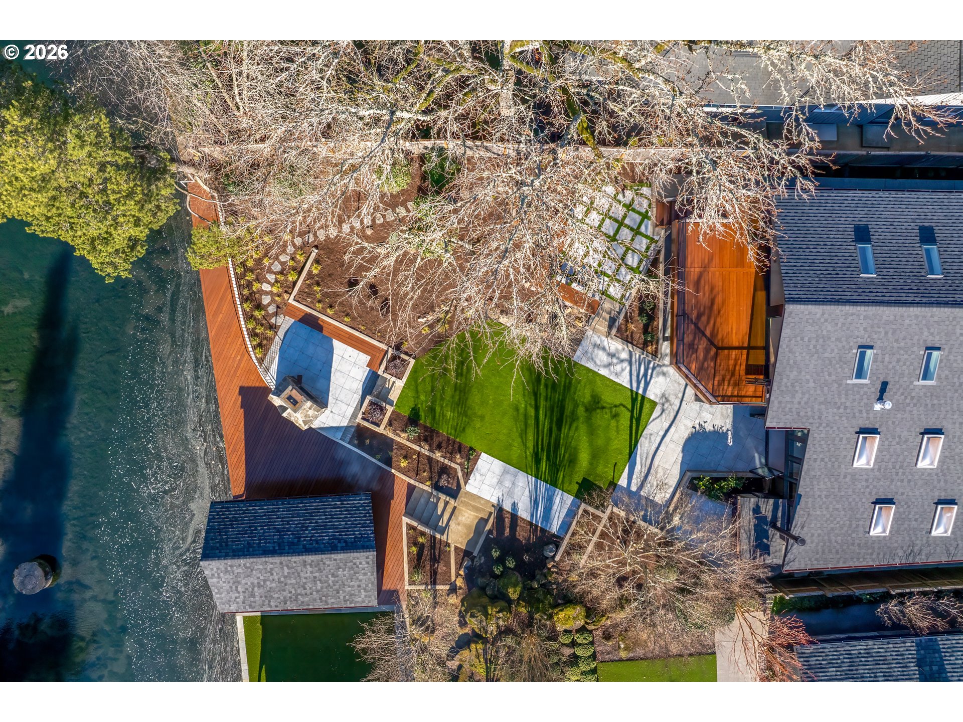 17763 Kelok Road Lake Oswego, OR 97034 - Photo 21 of 48 Kitchen/Dining Room