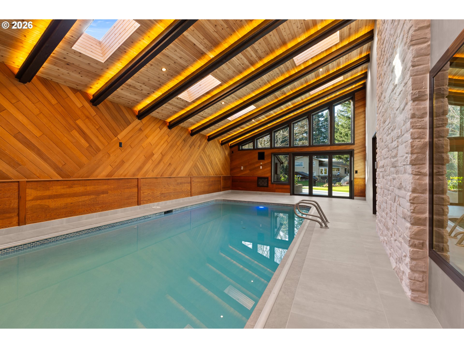 17763 Kelok Road Lake Oswego, OR 97034 - Photo 41 of 48 Wet Bar