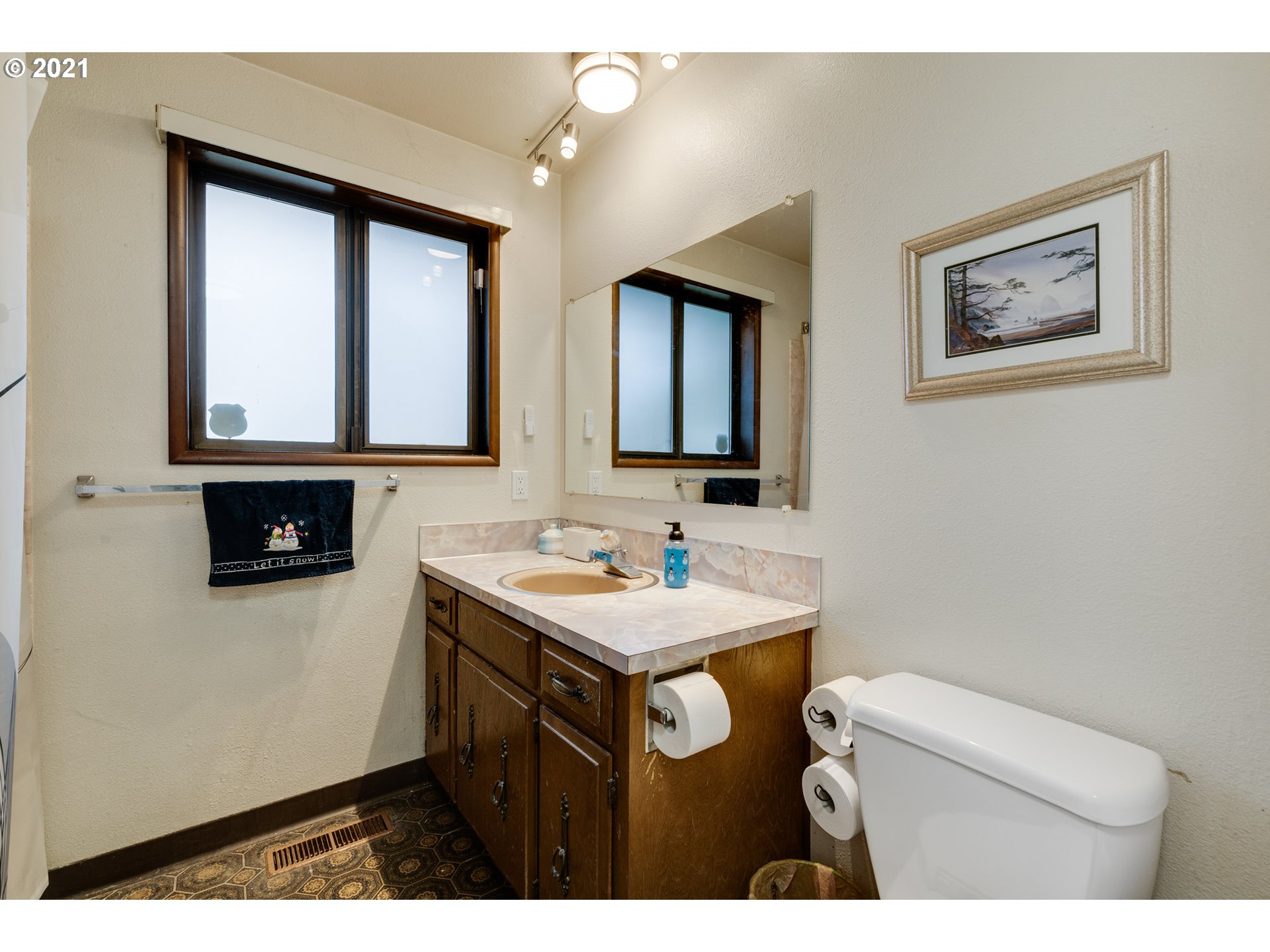 4940 Southwest 185th Avenue Aloha, OR 97078 - Photo 23 of 30 Gallery Image 23