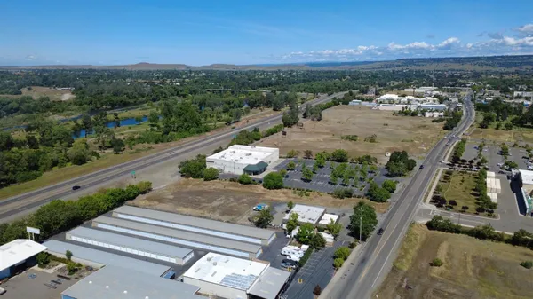 $180,000 | 2691 Feather River Boulevard, Oroville, CA 95965