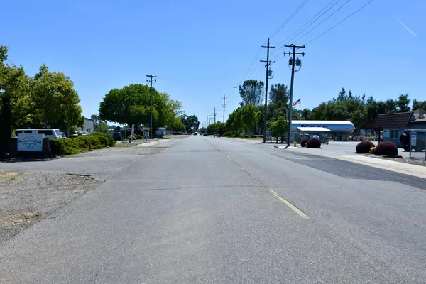 $180,000 | 2691 Feather River Boulevard, Oroville, CA 95965