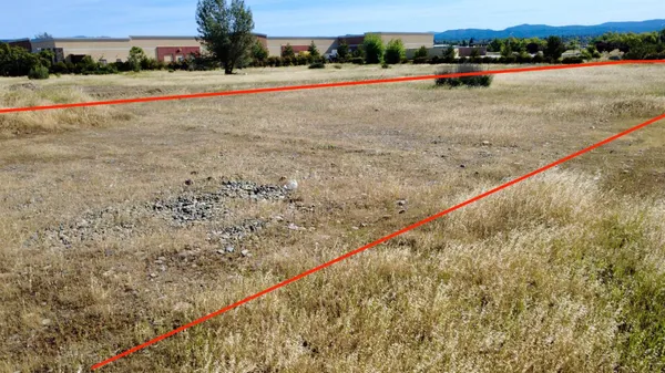 $180,000 | 2691 Feather River Boulevard, Oroville, CA 95965