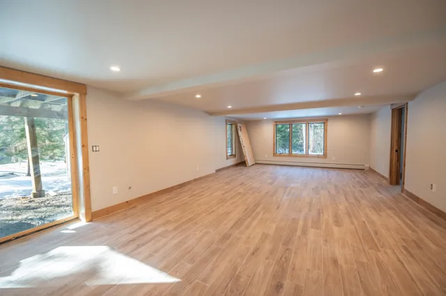 $950,000 | 4 Breezy Way, West Dover, VT 05356