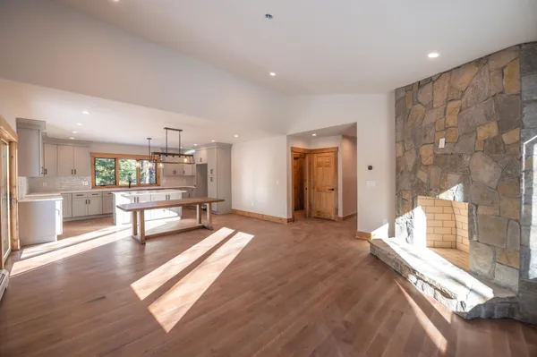 $849,000 | 4 Breezy Way, West Dover, VT 05356