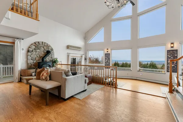 $899,000 | 135 Hillcrest Heights, St. Albans Town, VT 05478
