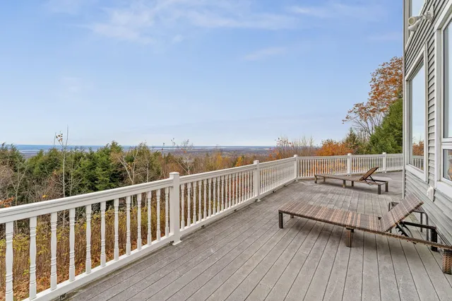 $950,000 | 135 Hillcrest Heights, St. Albans Town, VT 05478