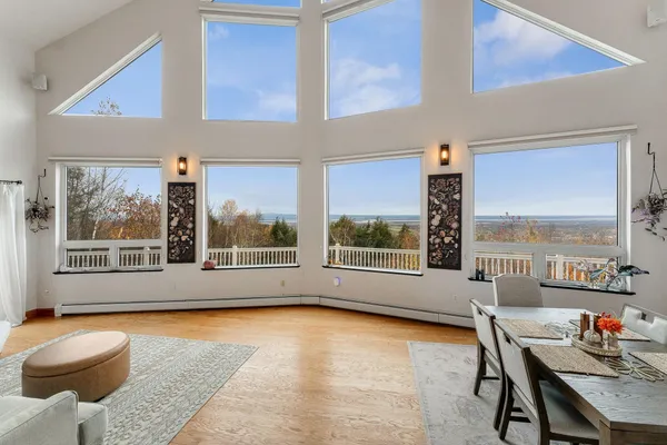 $899,000 | 135 Hillcrest Heights, St. Albans Town, VT 05478