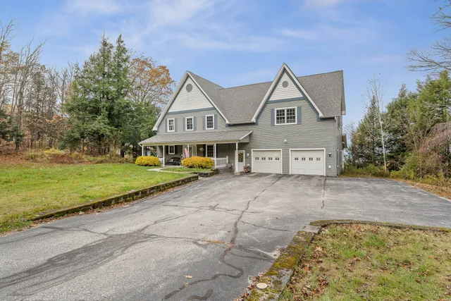 $950,000 | 135 Hillcrest Heights, St. Albans Town, VT 05478
