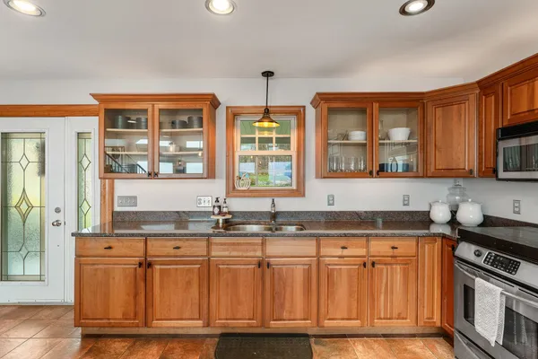 $899,000 | 135 Hillcrest Heights, St. Albans Town, VT 05478