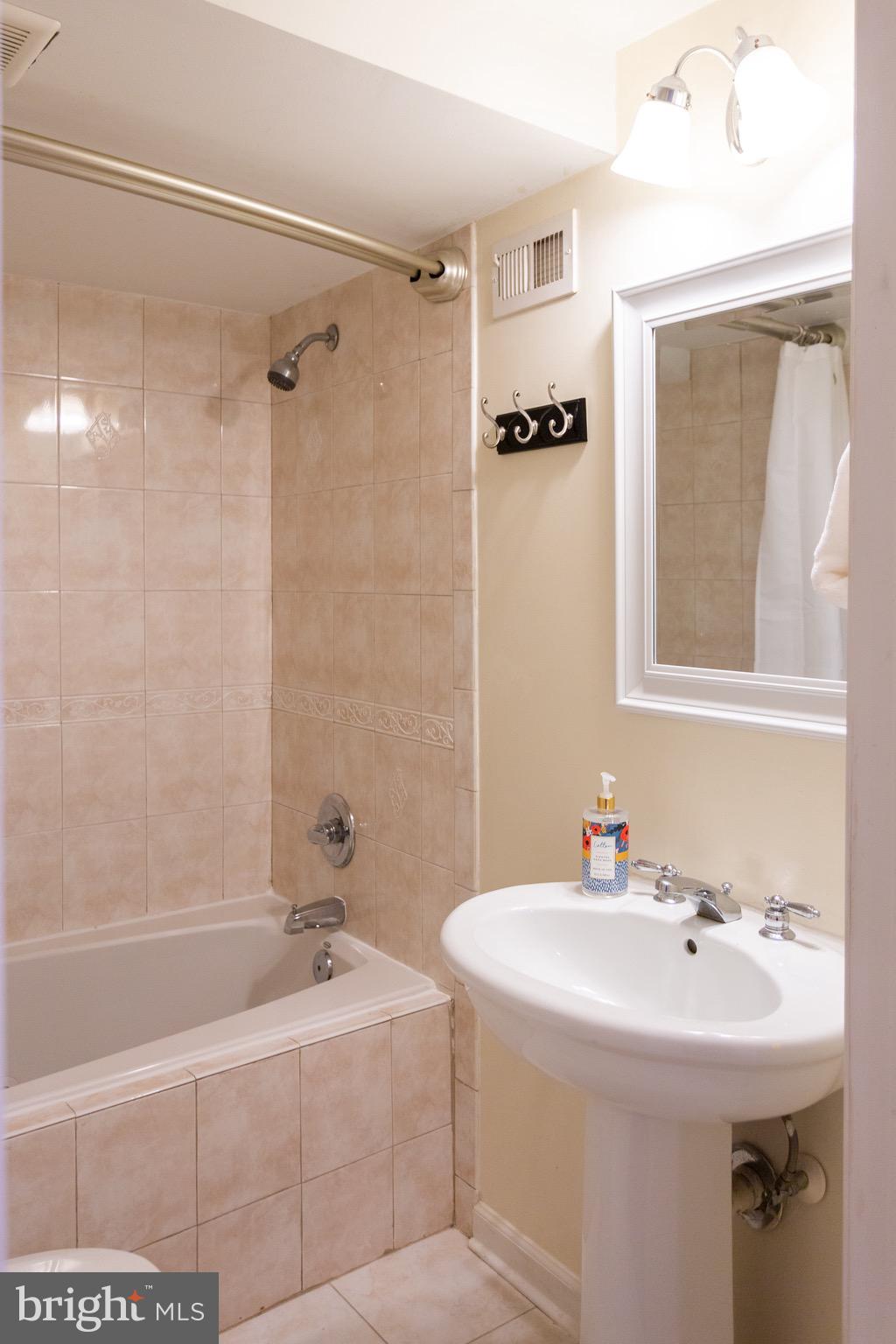 19 Bryant Street Northeast Washington, DC 20002 - Photo 37 of 44 Lower level full bath