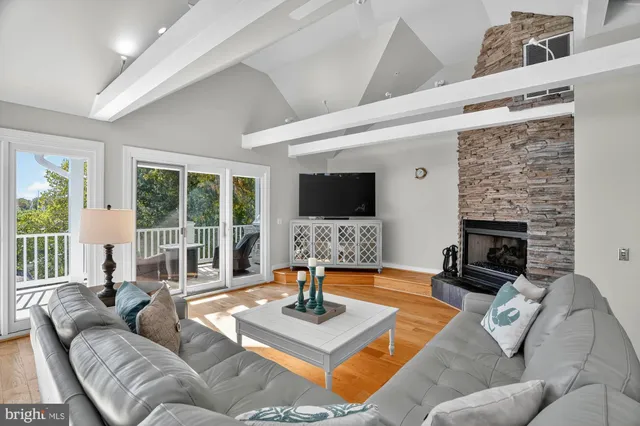 $1,799,000 | 215 Chester Avenue, Annapolis, MD 21403